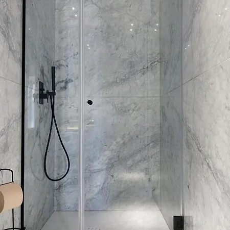 Alma Invicta Almada Premium Apartamento Oporto