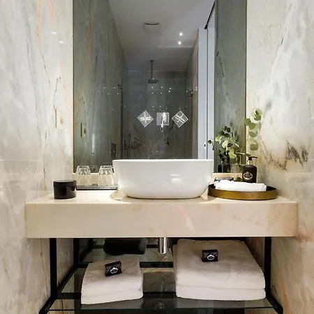 Alma Invicta Almada Premium Apartamento *