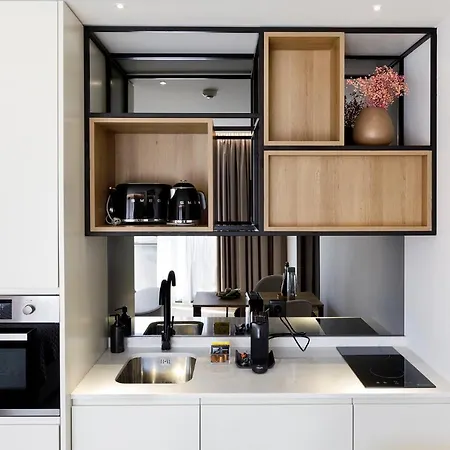 Alma Invicta Almada Premium Apartamento Oporto