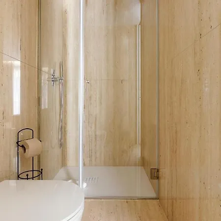 Alma Invicta Almada Premium * Porto