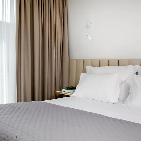 Apartment Alma Invicta Almada Premium *