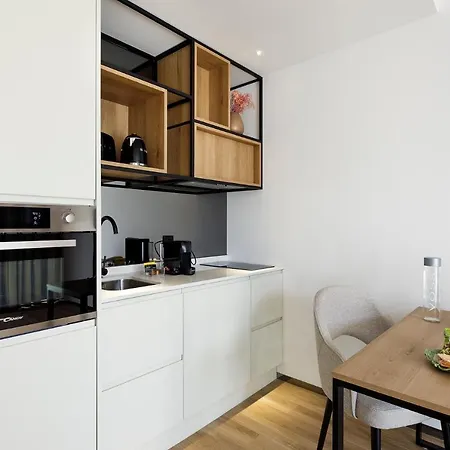 Apartment Alma Invicta Almada Premium