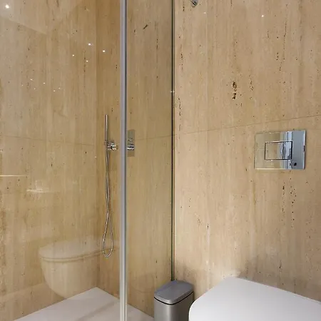 Alma Invicta Almada Premium * Porto