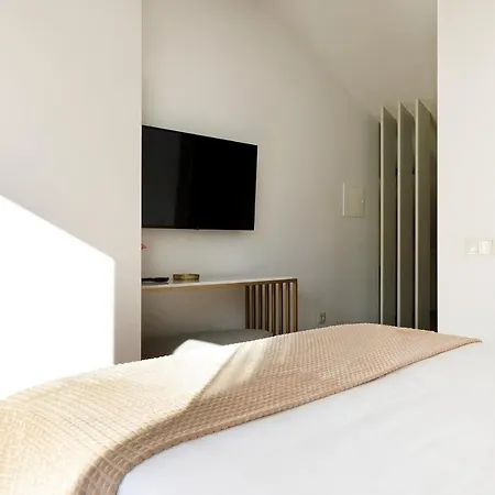 Alma Invicta Almada Premium Apartment