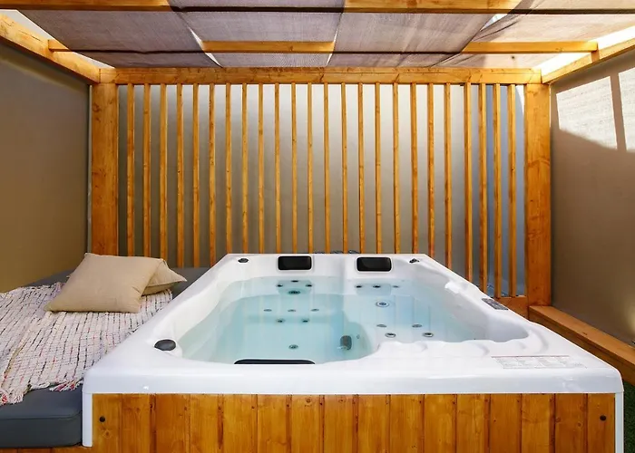 Alma Invicta Almada Premium Apartament *