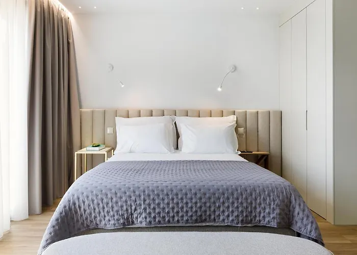 Alma Invicta Almada Premium Apartament *