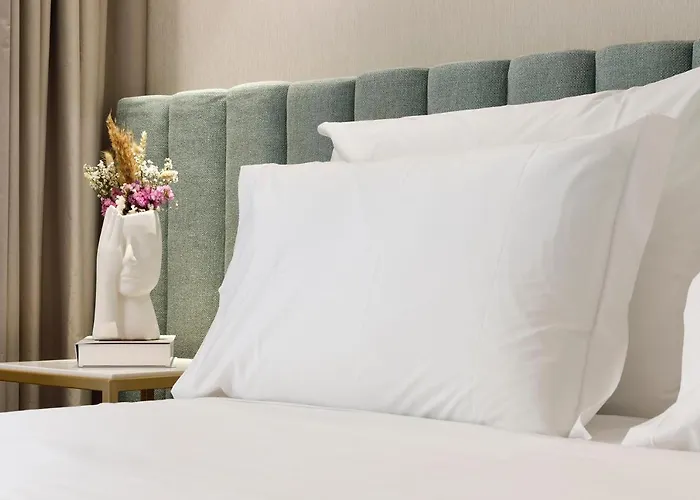 Alma Invicta Almada Premium Porto