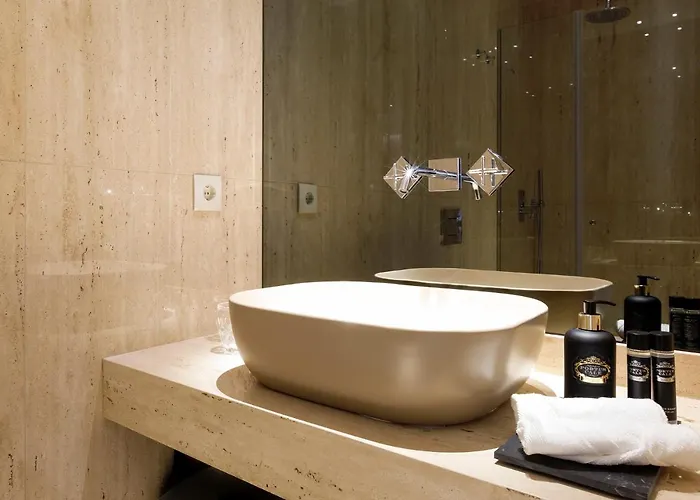 Alma Invicta Almada Premium Apartament Porto