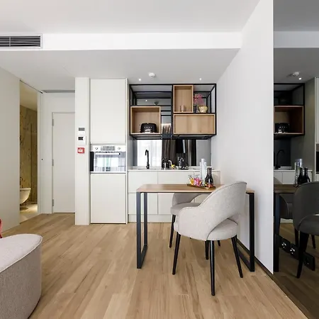 Alma Invicta Almada Premium Porto