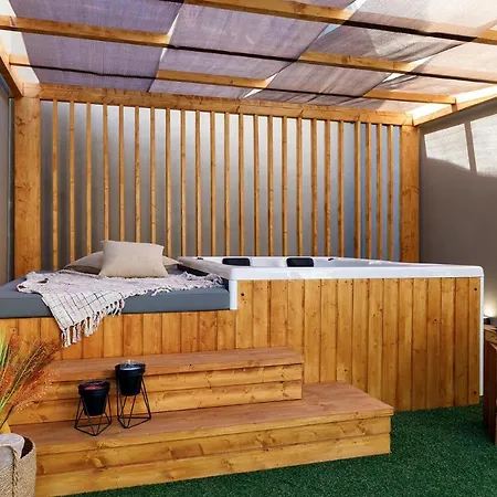 Alma Invicta Almada Premium Apartment