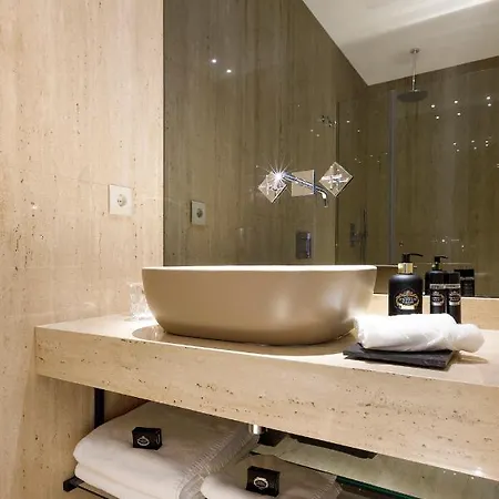 Alma Invicta Almada Premium Apartment *