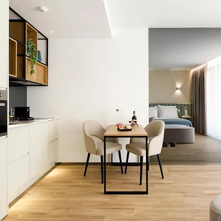 Apartment Alma Invicta Almada Premium *