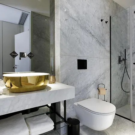 Alma Invicta Almada Premium Apartment Porto