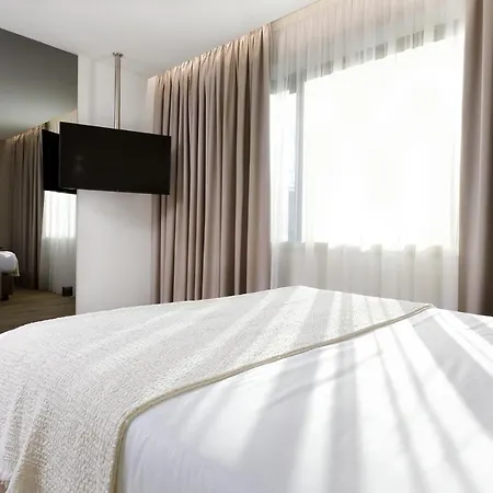 Alma Invicta Almada Premium Apartment