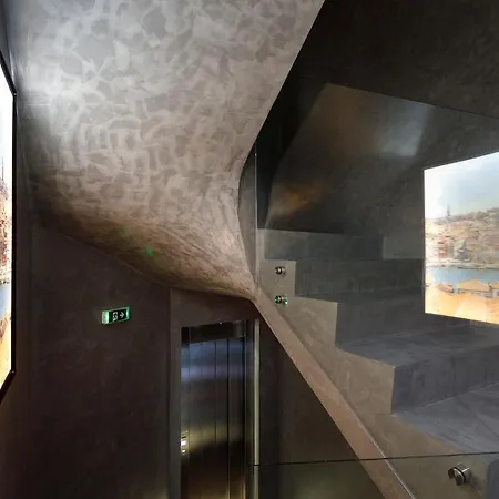 Apartment Alma Invicta Almada Premium