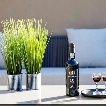 Apartment Alma Invicta Almada Premium *