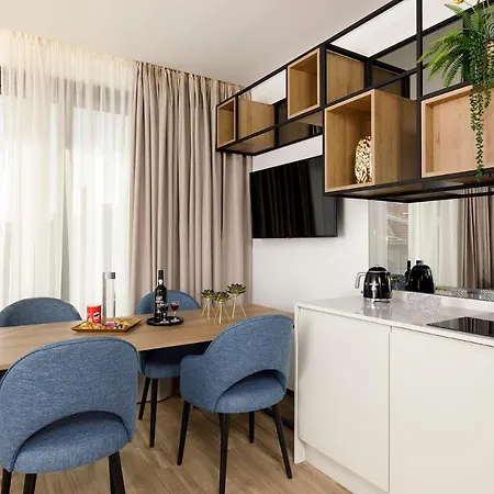 Apartment Alma Invicta Almada Premium *